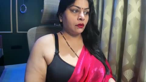 Snapshot of tarivishu23 chatting on 12/14/25, 02:06 tarivishu23 online show from 12/14/25, 02:06