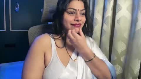Snapshot of tarivishu23 chatting on 12/19/25, 02:18 tarivishu23 online show from 12/19/25, 02:18