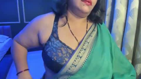 Snapshot of tarivishu23 chatting on 05/15/26, 01:45 tarivishu23 online show from 05/15/26, 01:45