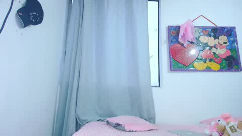 Snapshot of tarra_rios chatting on 09/29/25, 10:47 tara rios online show from 09/29/25, 10:47