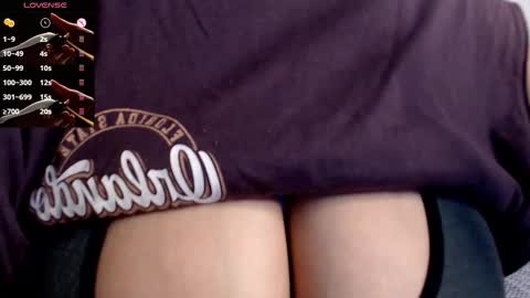 Snapshot of tarrant_ chatting on 11/20/25, 10:53 tarrant_ online show from 11/20/25, 10:53