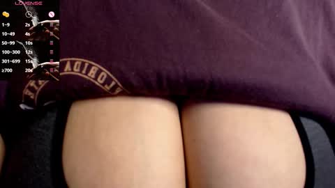 Snapshot of tarrant_ chatting on 11/22/25, 11:37 tarrant_ online show from 11/22/25, 11:37