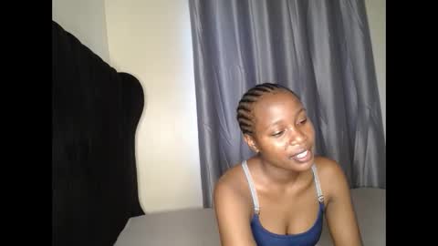 Snapshot of tasha_kimmy chatting on 10/17/25, 02:52 Ireen online show from 10/17/25, 02:52