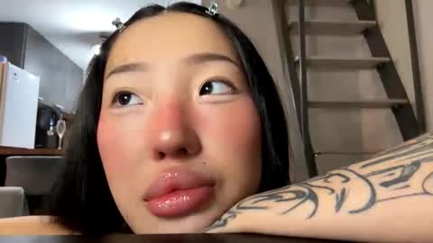 Snapshot of tashinadoncaster chatting on 12/04/25, 04:27 Viola online show from 12/04/25, 04:27