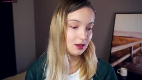 Snapshot of tashinapetitto chatting on 09/24/25, 06:39 Your Ressie online show from 09/24/25, 06:39