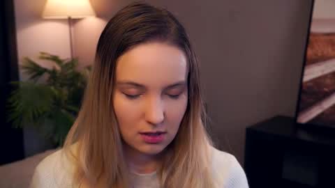 Snapshot of tashinapetitto chatting on 10/20/25, 07:31 Your Ressie online show from 10/20/25, 07:31