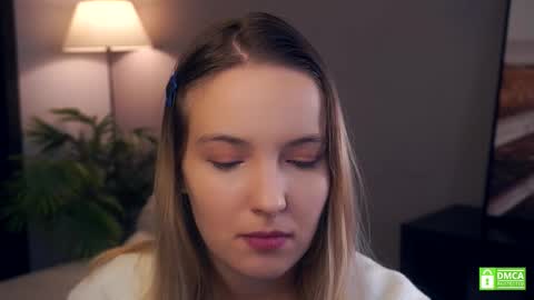 Snapshot of tashinapetitto chatting on 10/27/25, 06:17 Your Ressie online show from 10/27/25, 06:17