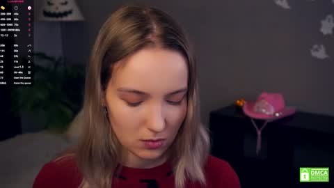 Snapshot of tashinapetitto chatting on 11/07/25, 07:41 Your Ressie online show from 11/07/25, 07:41