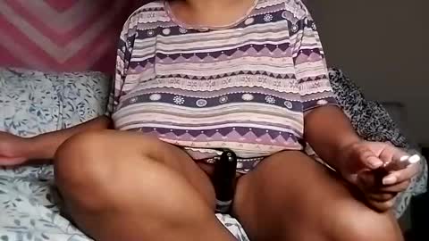 Snapshot of tasteekitty chatting on 10/01/25, 01:28 Tastee Kitty online show from 10/01/25, 01:28