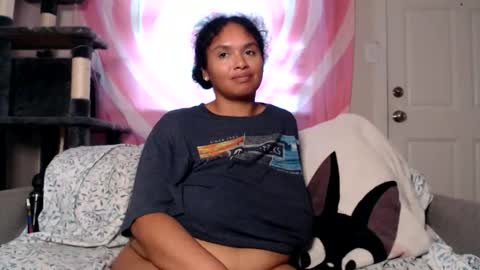 Snapshot of tasteekitty chatting on 10/27/25, 06:23 Tastee Kitty online show from 10/27/25, 06:23