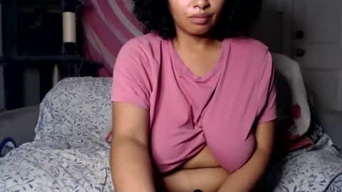 Snapshot of tasteekitty chatting on 11/23/25, 08:36 Tastee Kitty online show from 11/23/25, 08:36