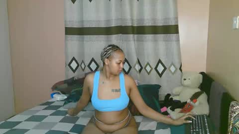 Snapshot of tastie_t chatting on 12/14/25, 10:47 tastie_t online show from 12/14/25, 10:47