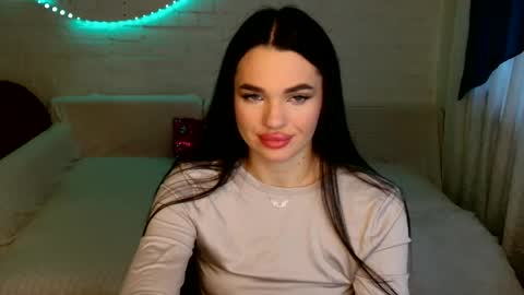 Snapshot of tasty_babyy chatting on 11/26/25, 10:16 tasty_babyy online show from 11/26/25, 10:16