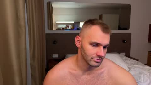 Snapshot of tasty_justin chatting on 11/14/25, 07:34 My shows 2100500 UTC3 online show from 11/14/25, 07:34