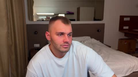 Snapshot of tasty_justin chatting on 11/17/25, 06:35 My shows 2100500 UTC3 online show from 11/17/25, 06:35