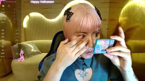 Snapshot of tasty_morita_r chatting on 10/31/25, 01:23 tasty_morita_r online show from 10/31/25, 01:23