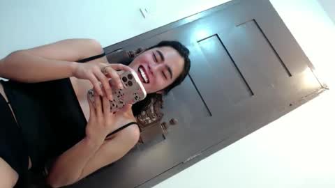 Vannesa online show from 09/29/25, 08:46