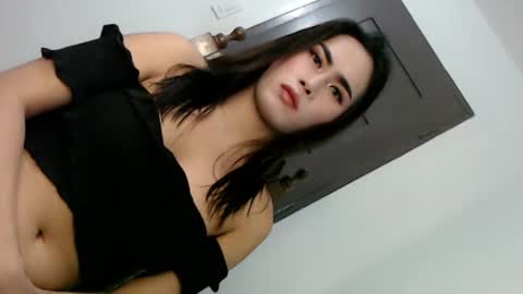 Vannesa online show from 10/18/25, 05:46