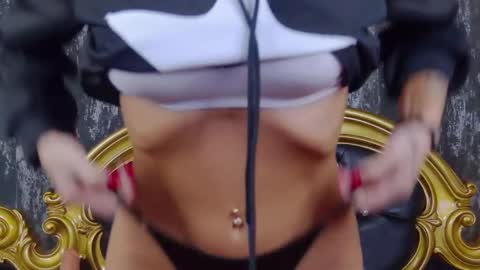 TastyPatricia online show from 01/22/25, 11:12