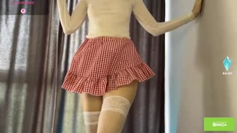 Snapshot of tastyvinni chatting on 05/11/26, 12:11 Veni online show from 05/11/26, 12:11