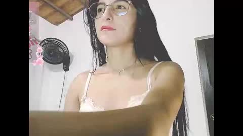 Snapshot of tata20_ chatting on 11/06/25, 02:34 tatabebe online show from 11/06/25, 02:34