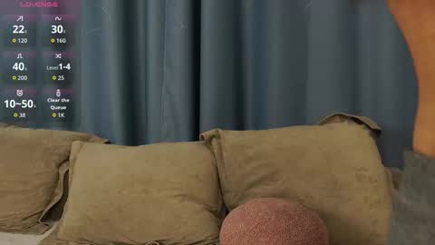 Snapshot of tatearnet chatting on 10/07/25, 07:27 Sane online show from 10/07/25, 07:27