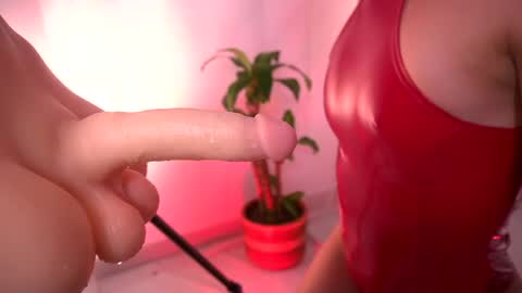 Snapshot of tatiana_monroe chatting on 05/07/26, 01:38 Hey Im Tatiana online show from 05/07/26, 01:38
