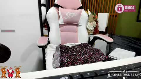 i am tatiana  online show from 12/15/24, 12:28