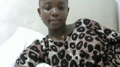 Snapshot of tatianadolll chatting on 09/25/25, 11:03 tatianadolll online show from 09/25/25, 11:03