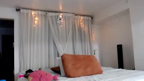 tatiana giraldo online show from 01/13/25, 01:23
