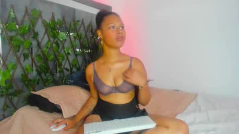 Snapshot of tatianasquirthot chatting on 02/21/26, 09:27 tatianasquirthot online show from 02/21/26, 09:27