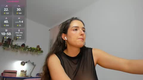 Snapshot of tatiannaz chatting on 09/16/25, 10:11 Tatianna online show from 09/16/25, 10:11