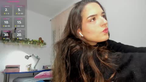 Snapshot of tatiannaz chatting on 09/24/25, 10:35 Tatianna online show from 09/24/25, 10:35