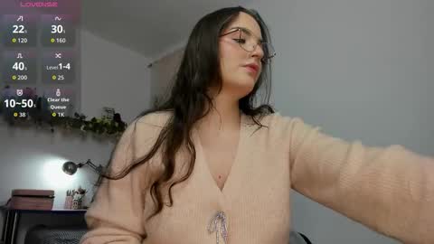 Snapshot of tatiannaz chatting on 10/13/25, 09:37 Tatianna online show from 10/13/25, 09:37