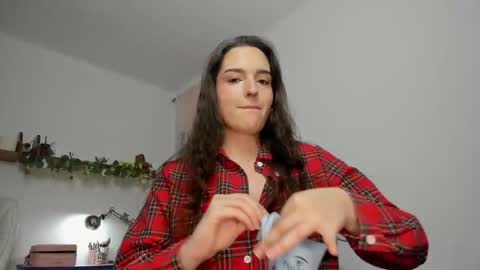 Snapshot of tatiannaz chatting on 10/16/25, 11:17 Tatianna online show from 10/16/25, 11:17