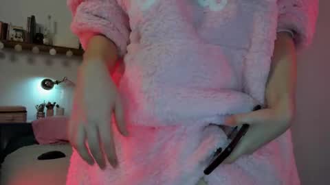 Snapshot of tatiannaz chatting on 11/28/25, 10:18 Tatianna online show from 11/28/25, 10:18