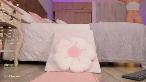 Tatiana      independent girl  online show from 05/10/26, 11:59