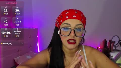 Snapshot of tatissdeliciuss chatting on 10/31/25, 04:02 Tatiss online show from 10/31/25, 04:02
