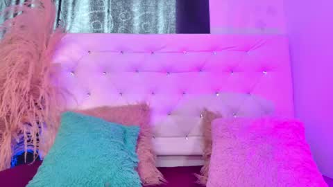 tatix online show from 06/08/26, 07:14