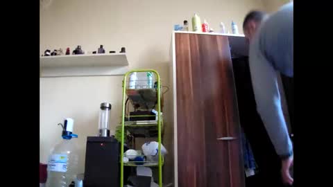 Snapshot of tatko874482 chatting on 12/15/25, 11:14 Beliqnegar online show from 12/15/25, 11:14