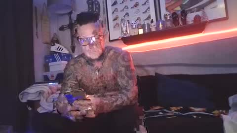 tatsandcock6699 online show from 12/31/24, 01:47