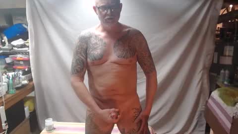 Snapshot of tatsdude chatting on 03/31/26, 02:39 inkbator online show from 03/31/26, 02:39