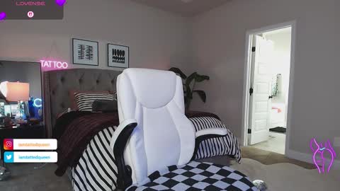 Tatted Queen online show from 11/18/25, 09:41