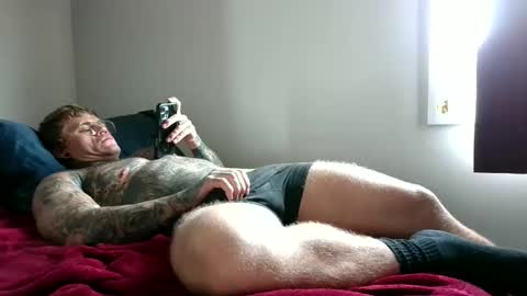 Snapshot of tatteddaddy9000 chatting on 09/18/25, 04:42 D-Man online show from 09/18/25, 04:42