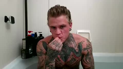 Snapshot of tatteddaddy9000 chatting on 09/29/25, 12:38 D-Man online show from 09/29/25, 12:38