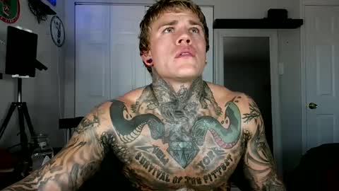 Snapshot of tatteddaddy9000 chatting on 10/03/25, 05:10 D-Man online show from 10/03/25, 05:10