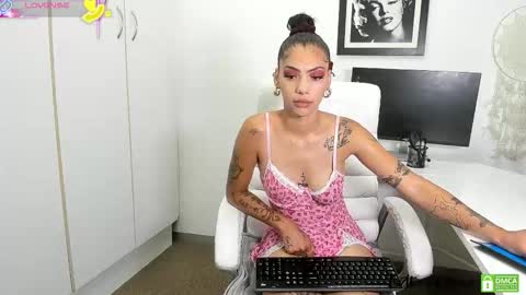 Snapshot of tattoedlexi_ chatting on 12/17/25, 07:36 tattoedlexi_ online show from 12/17/25, 07:36