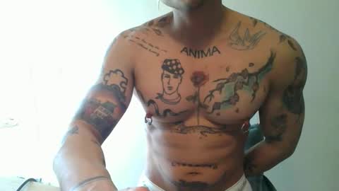 Snapshot of tattoedxxl22 chatting on 03/21/26, 01:16 tattooedxxl online show from 03/21/26, 01:16