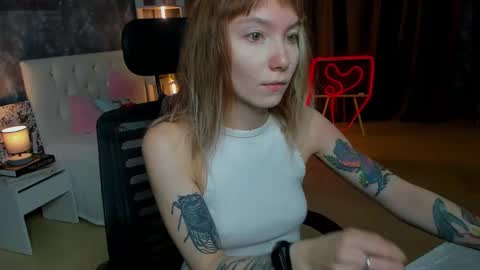 tattoo_artbaby online show from 10/17/25, 02:04