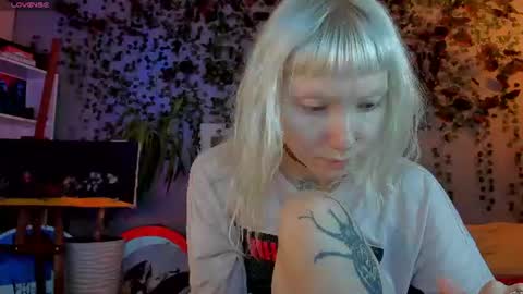 tattoo_artbaby online show from 08/01/26, 04:01